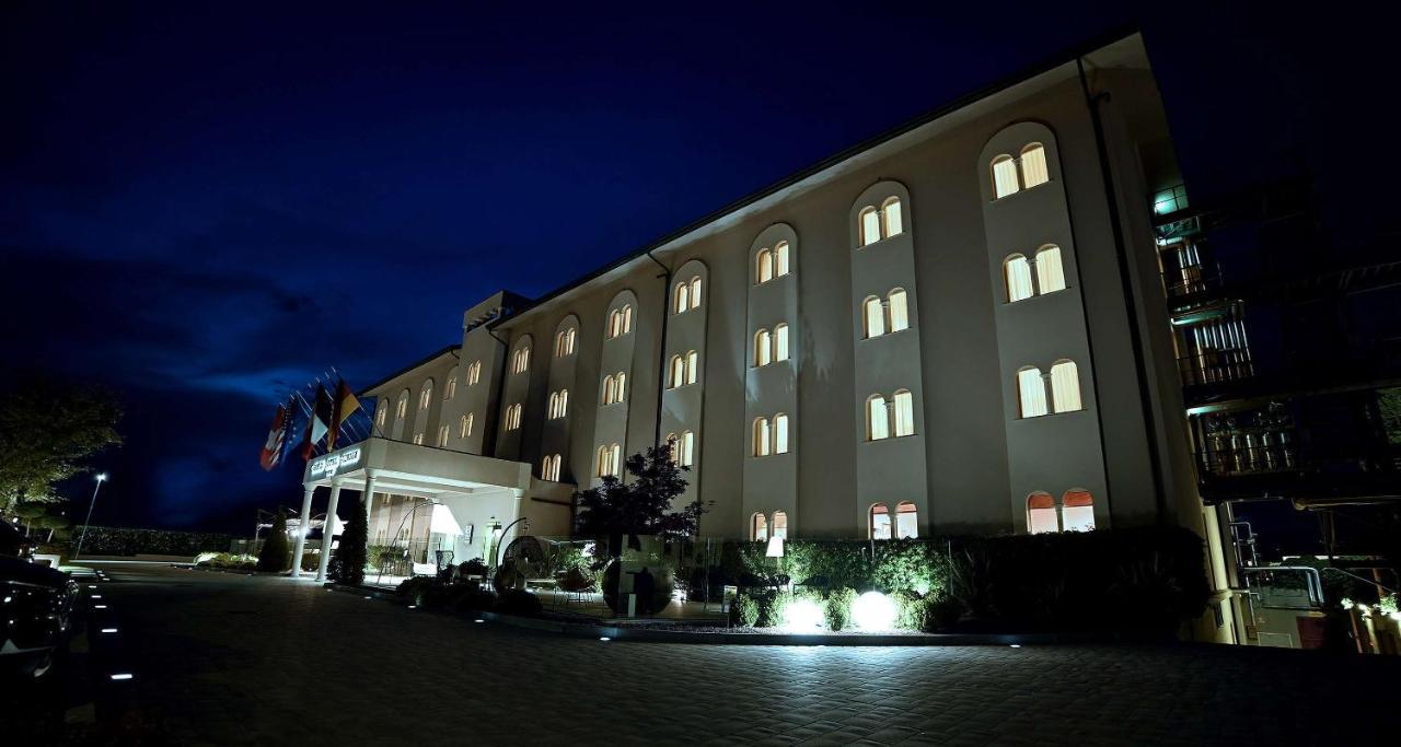 Best Western Grand Hotel Guinigi Lucca Exterior photo